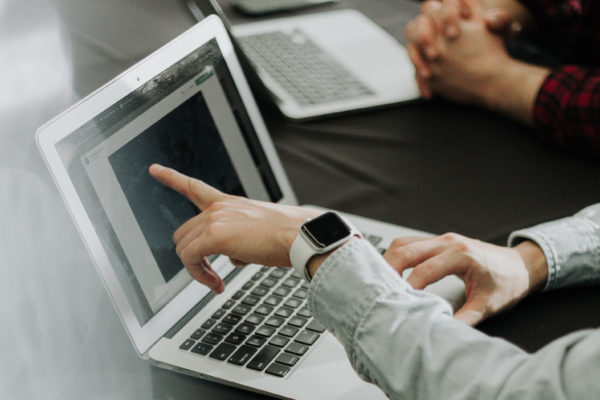 弊社オンライン研修「オンラインライブ」の特徴とこれまで実施を見送り続けてきたたった1つの理由